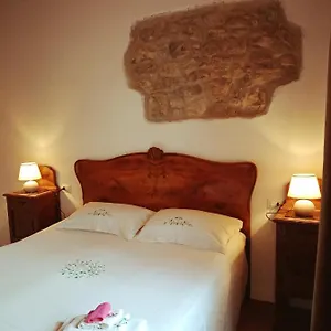 La Corte Del Segrino Couette-café Canzo